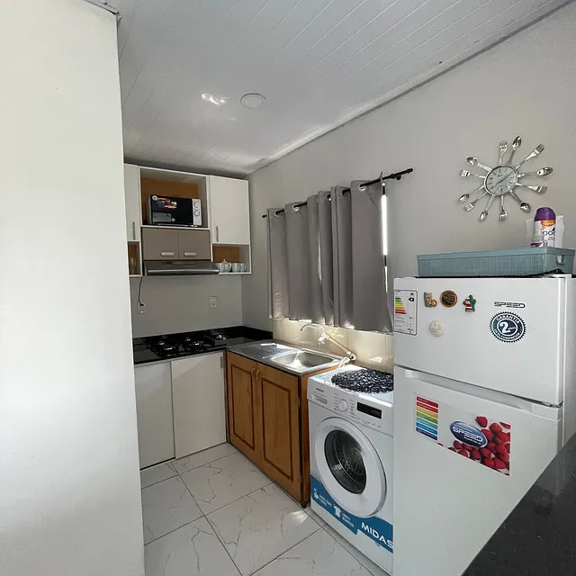 Depto. moderno con balcón y vista al río — foto 2